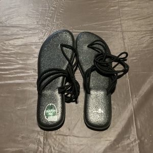 Sanuk sandles